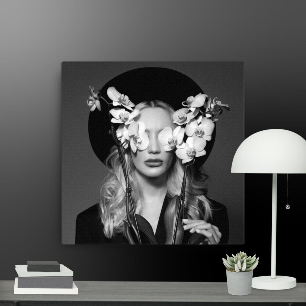 Black White Beauty scene canvas
