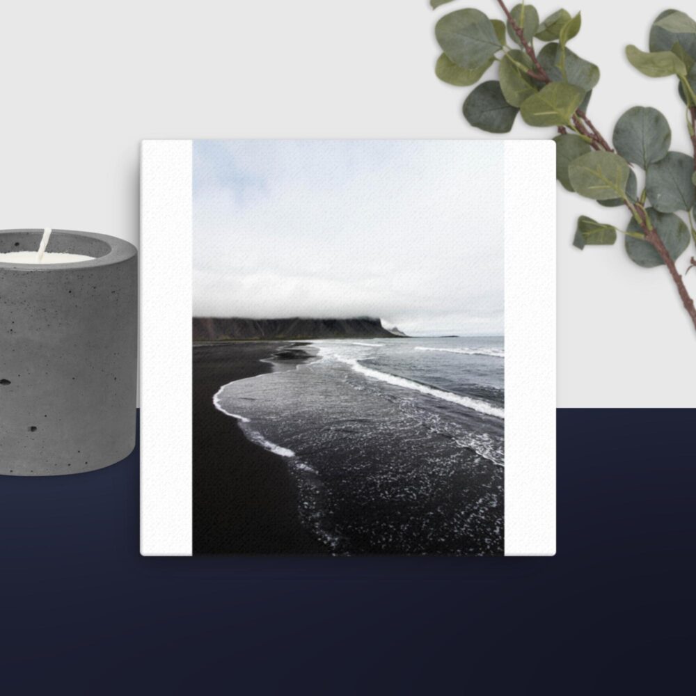 Black water scene canvas - Image 3