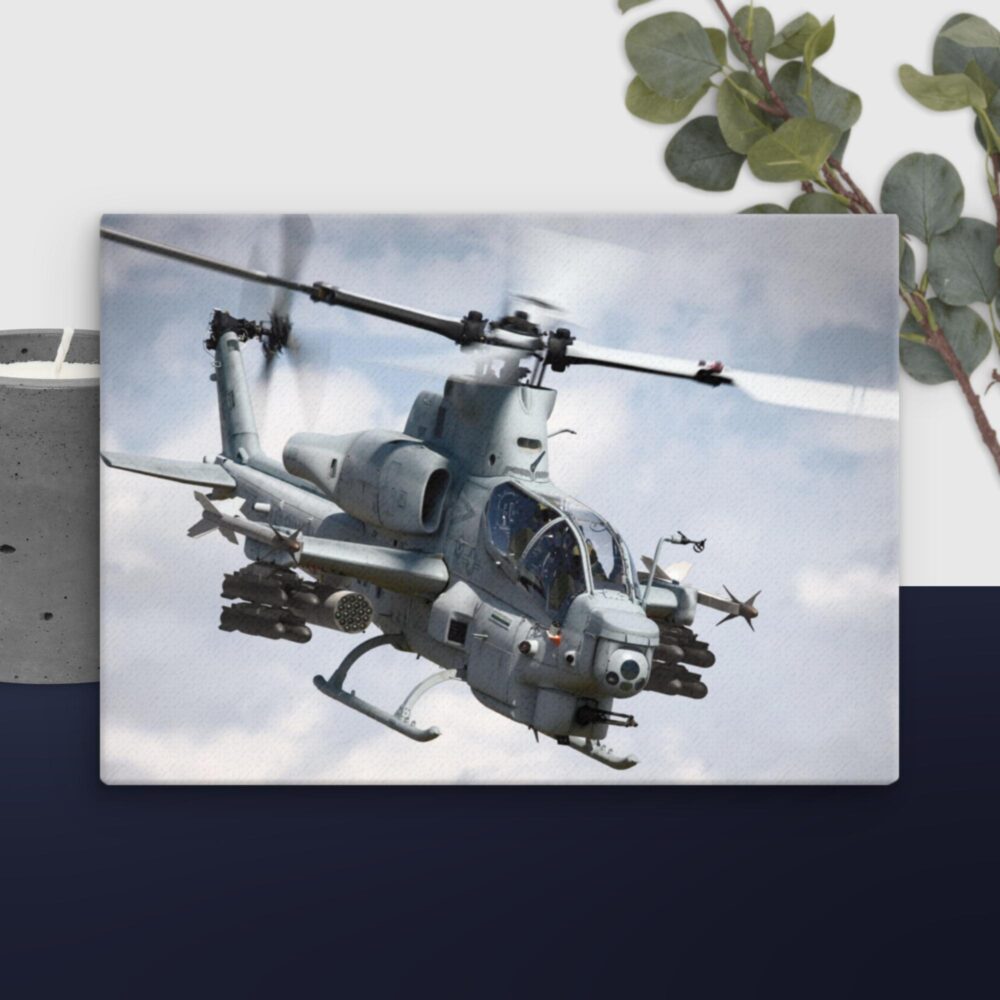 Moving helicopter scene canvas - Image 11